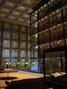 El interior de la Beinecke