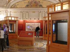 Image:LoC Treasures Gallery Waldseemller map display 2007.jpg