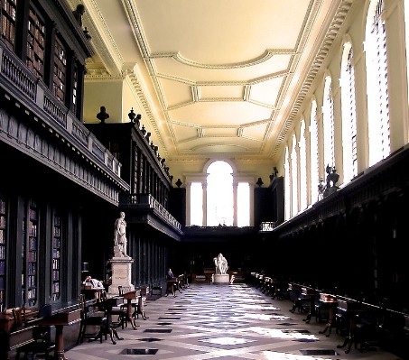 Codrington library, All Souls College, Oxford, England.bmp