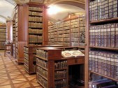 CathedralLibrary,Kalocsa,Hungria.jpg